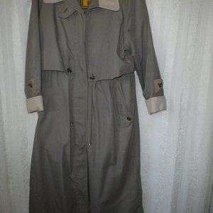 Trench coat w zip out lining